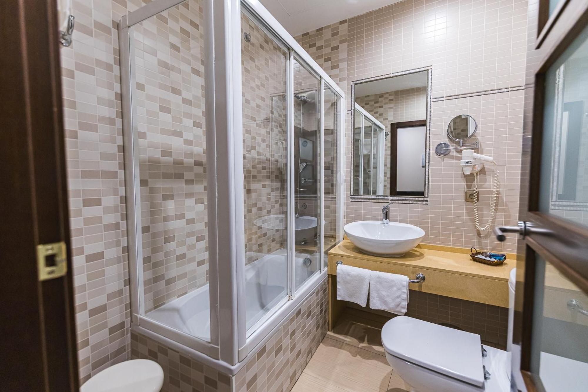 Hotel Machaco Alburquerque Bagian luar foto